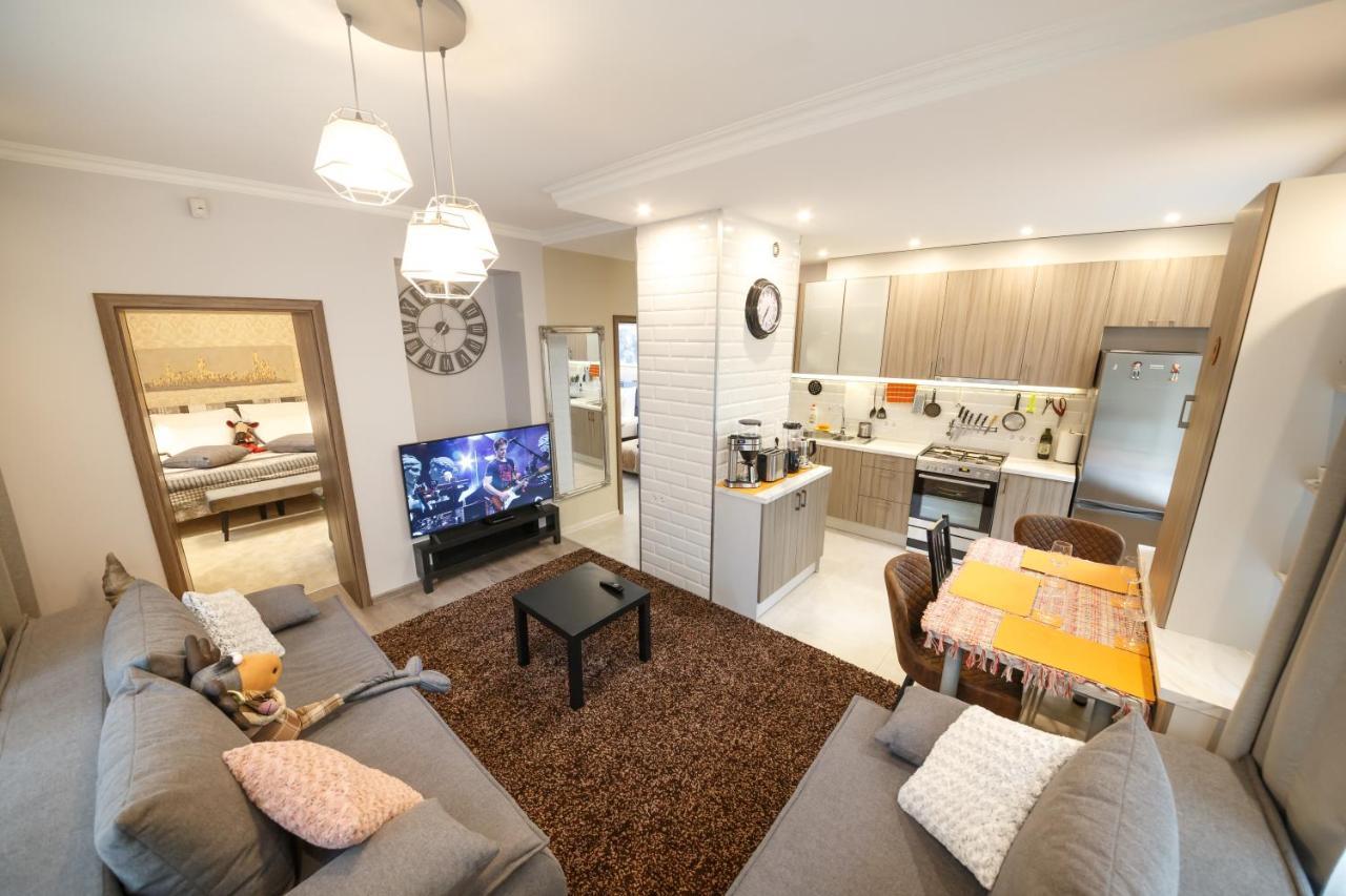 Parkcosylux Two Bedrooms Apart Free Parking Riga Exterior photo